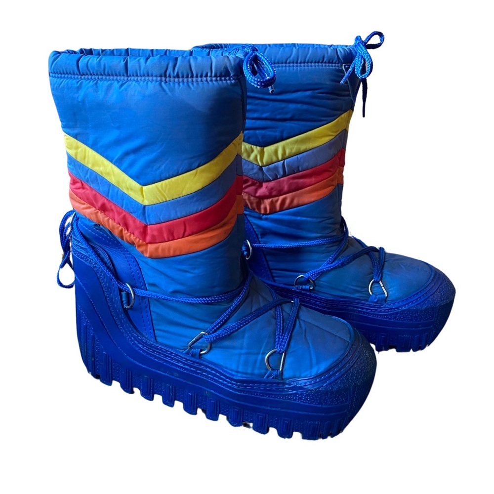 Vintage moon boots